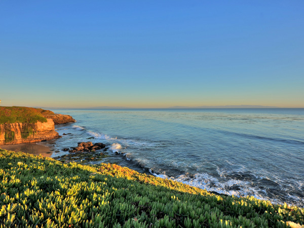 Santa Cruz Vacation Rental - 1600 West Cliff - Beach in front of house